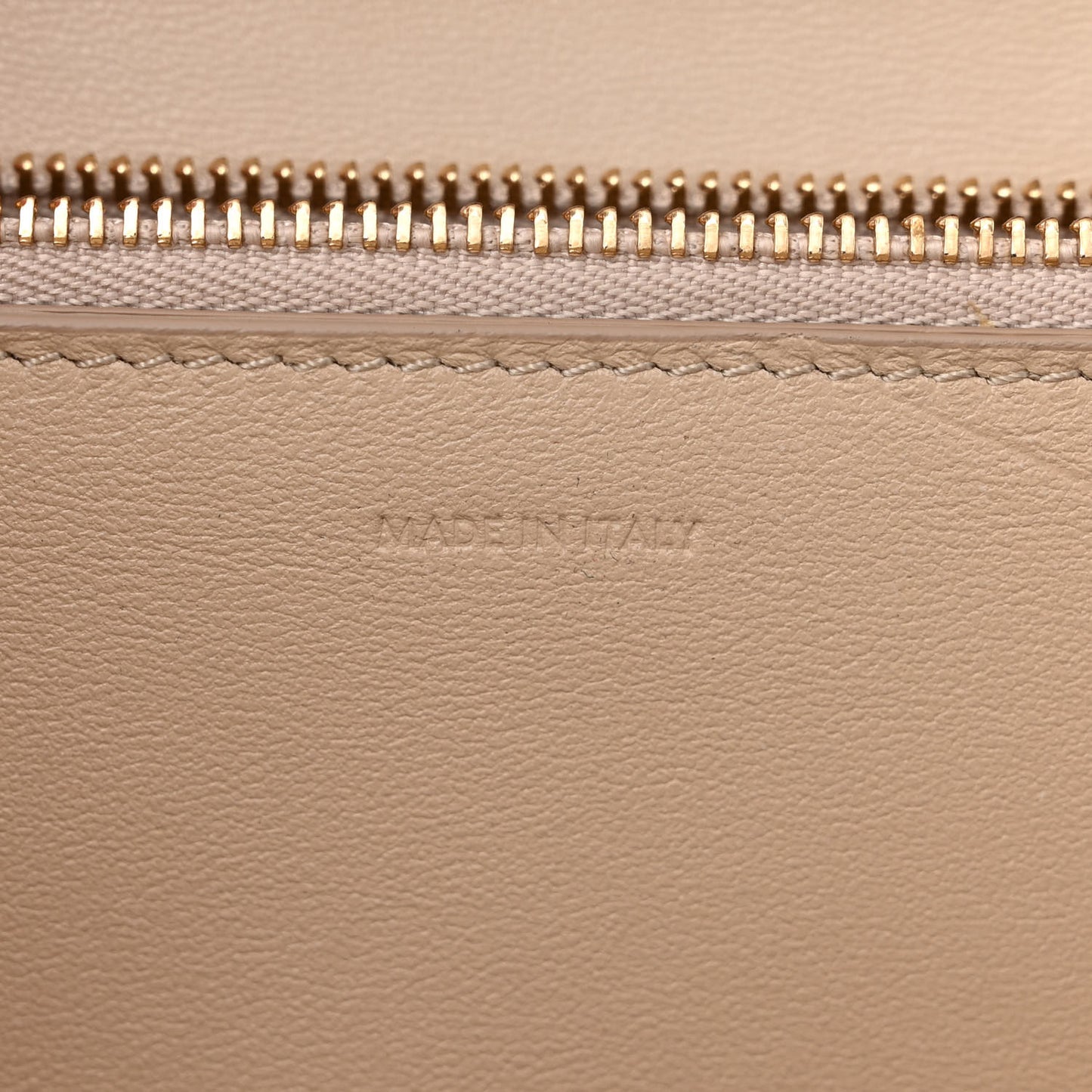 Box Calfskin Medium Classic Box Bag Linen