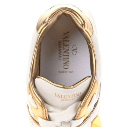 Valentino Garavani Nappa Grained Calfskin Mens One Stud Low Top Sneakers 41.5 White Antique Brass 7 of 9