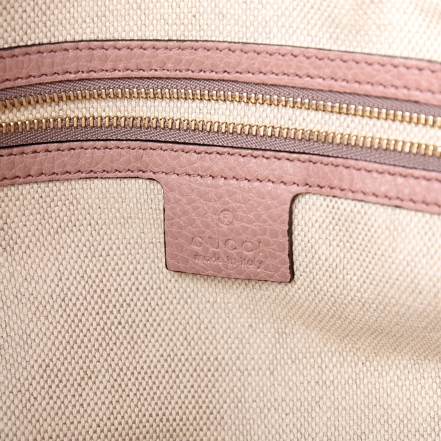 Pebbled Calfskin Medium Soho Chain Shoulder Bag Dark Cipria