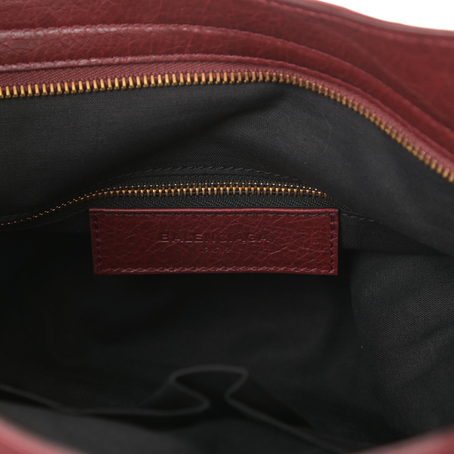Agneau Giant 12 Gold Hardware Velo Rouge Cerise
