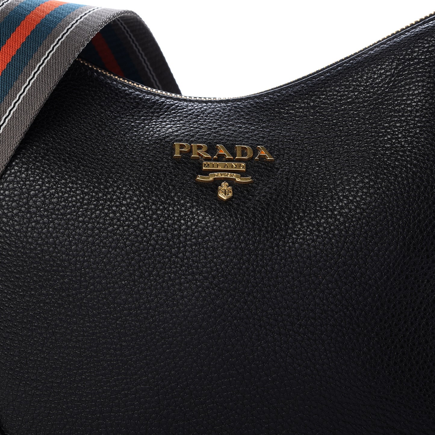 Vitello Daino Zippered Messenger Hobo Black