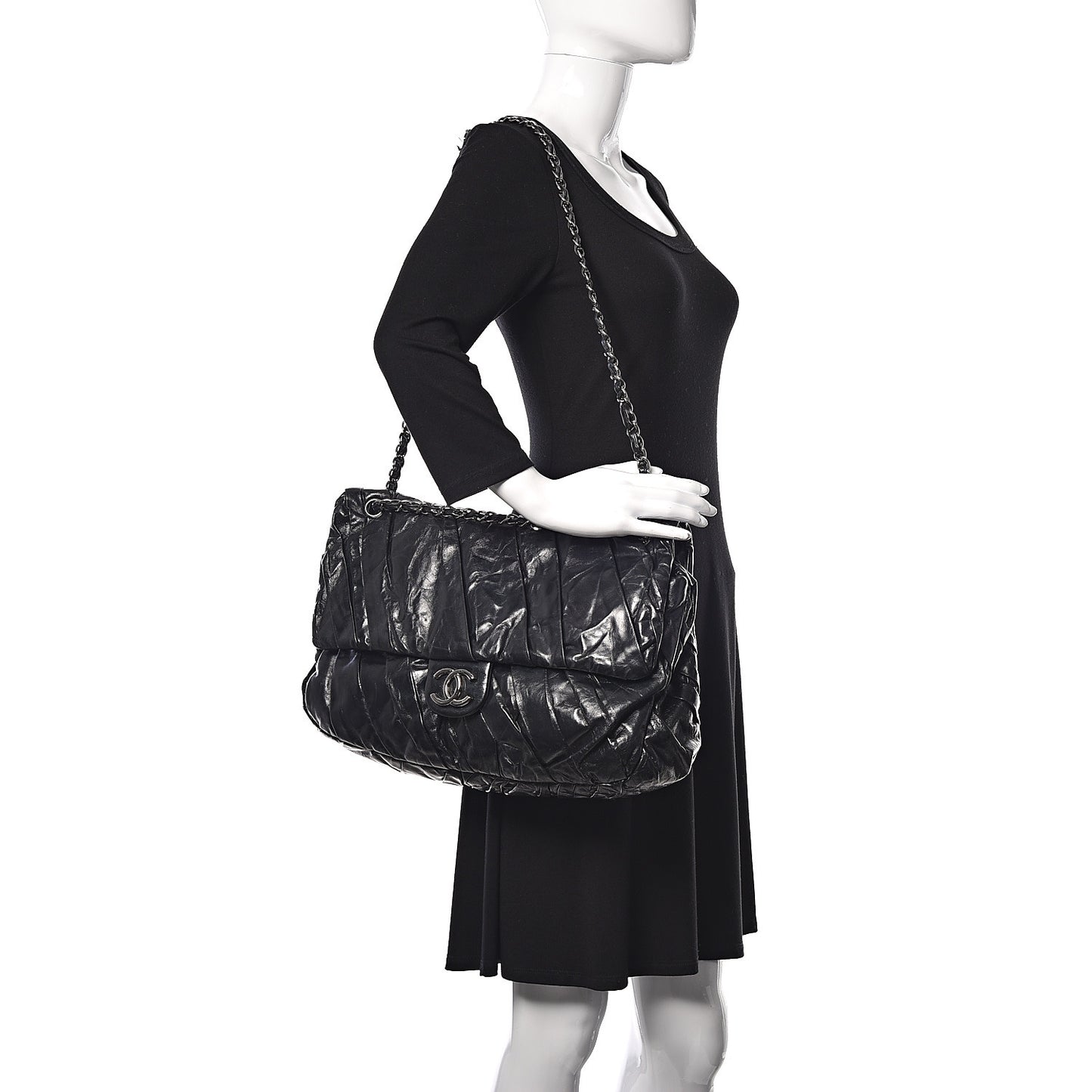 Glazed Calfskin Maxi Twisted Flap Black