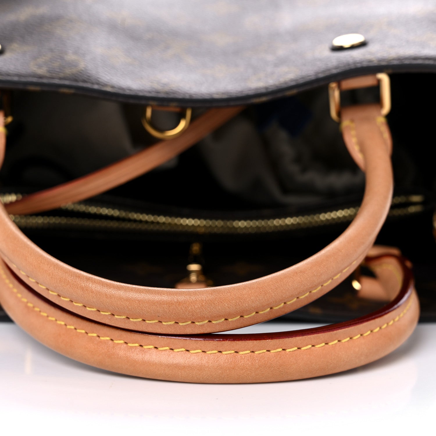 Louis Vuitton Monogram Montaigne MM 17 of 21