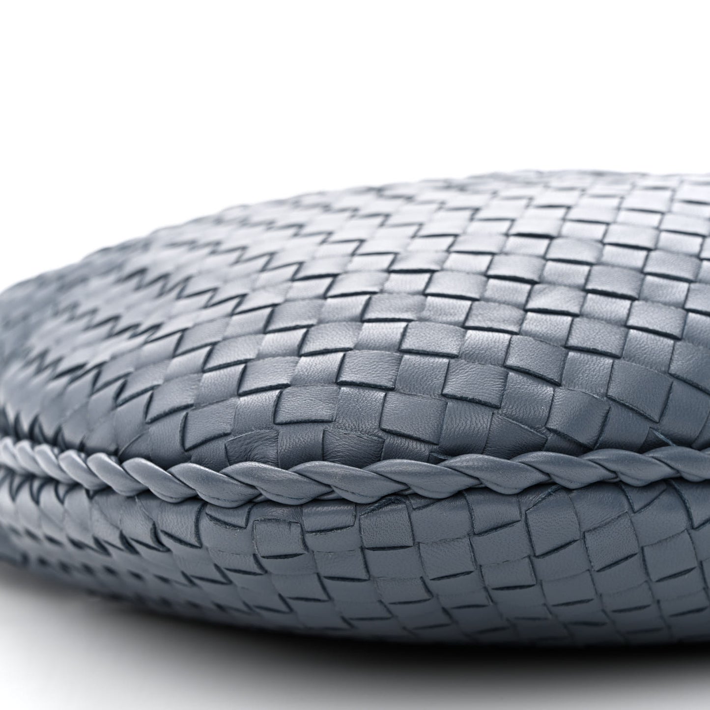 Nappa Intrecciato Medium Veneta Hobo Krim
