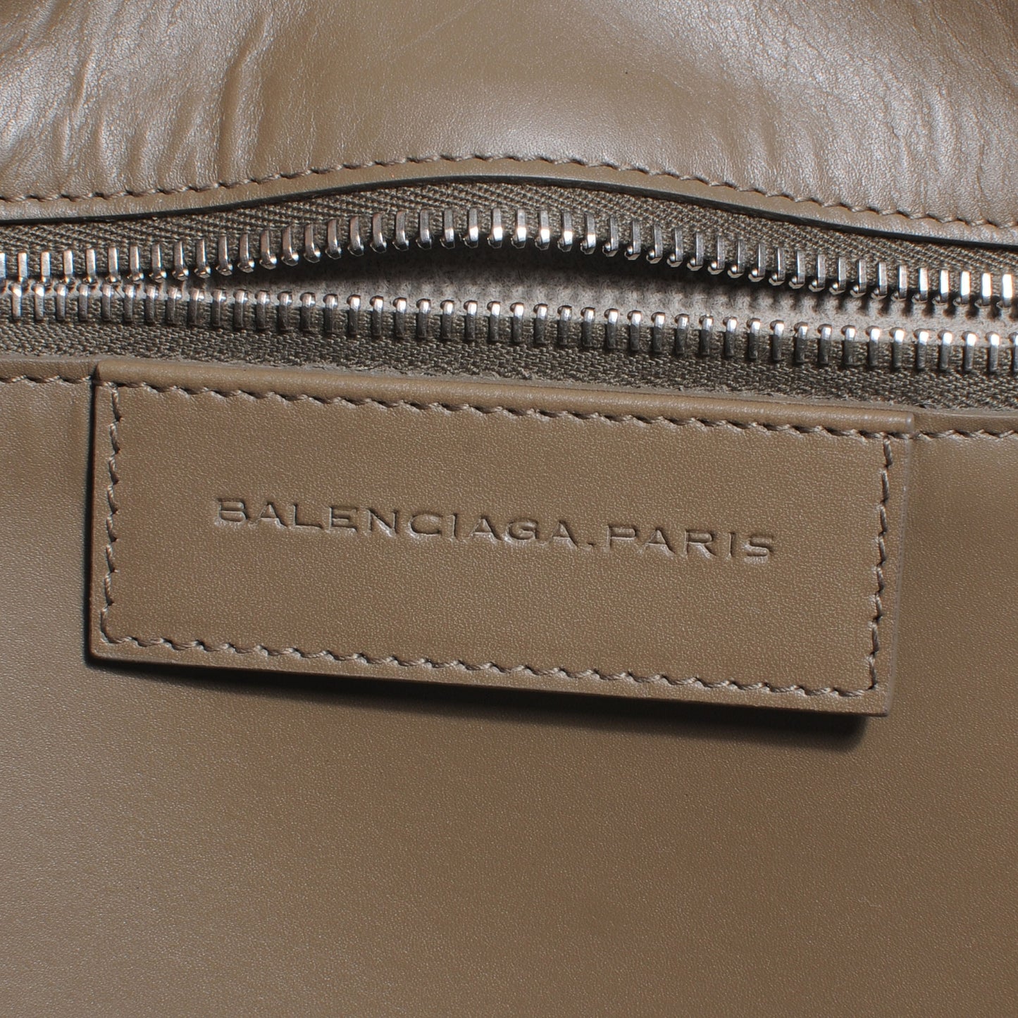 Calfskin Pocket Tote M Khaki and Black