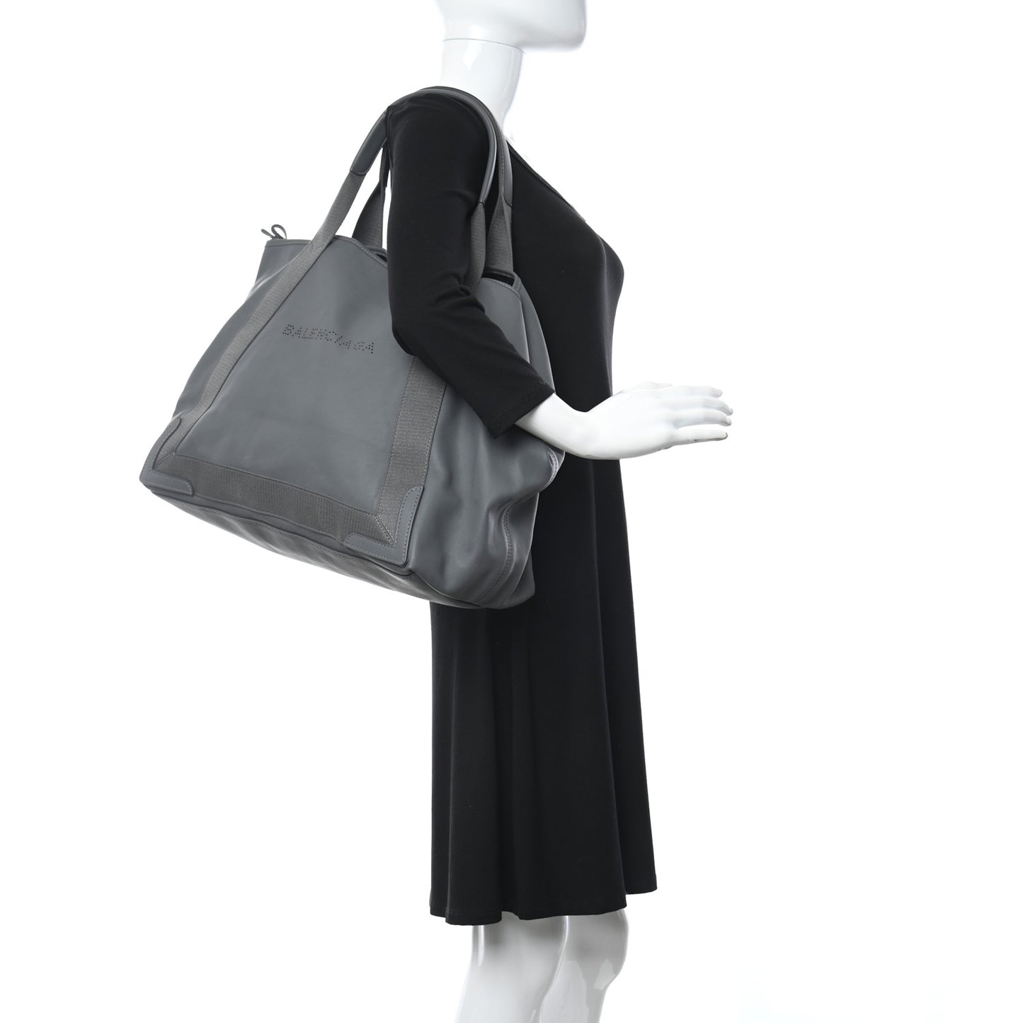 Calfskin Cabas M Shoulder Bag Gris Fossile