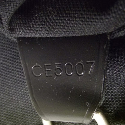 Louis Vuitton Taiga Dersou Messenger Bag 9 of 9