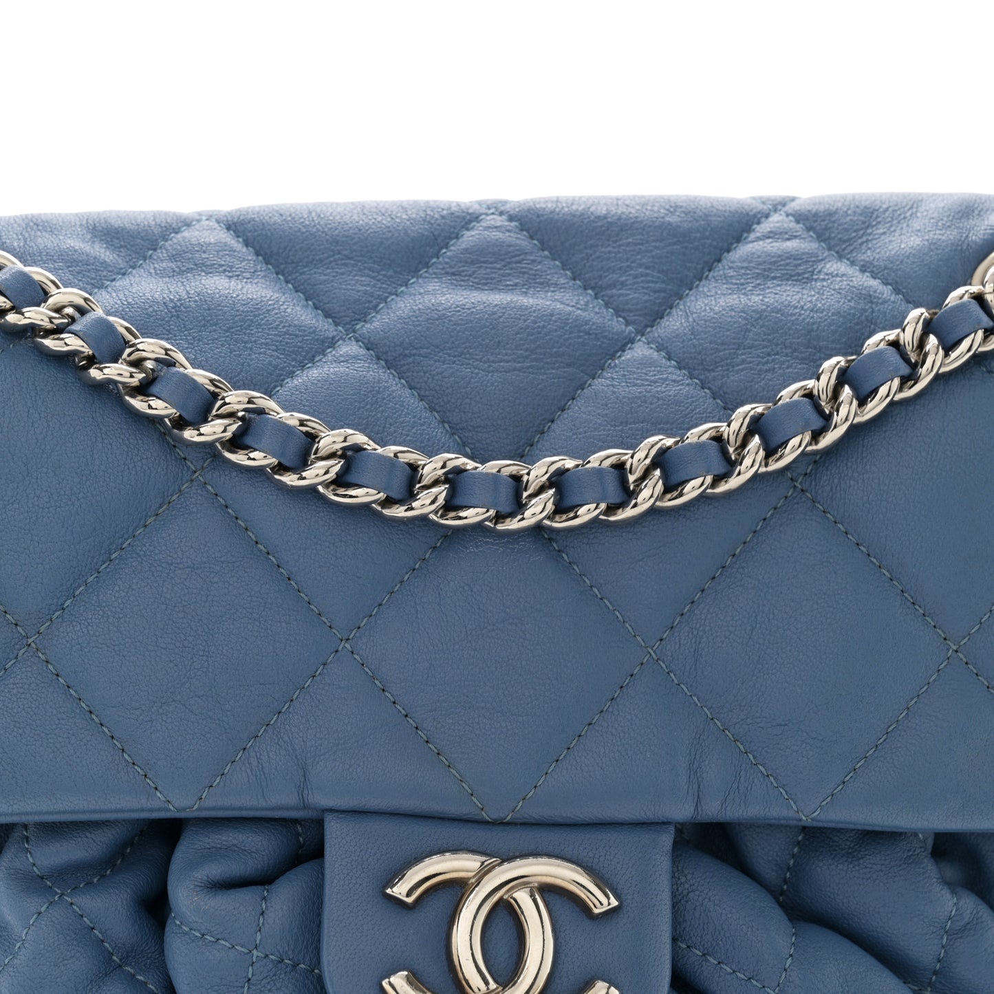 Washed Lambskin Quilted Medium Chain Around Messenger Blue