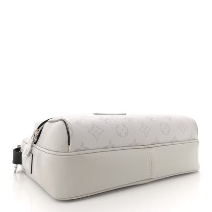 Louis Vuitton Taigarama Outdoor Messenger Antartica Antartica 4 of 11