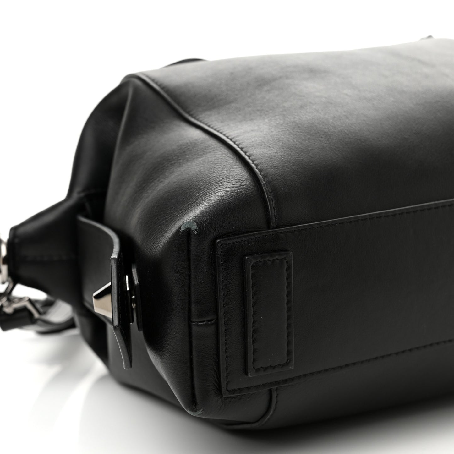 Smooth Calfskin Small Soft Antigona Black