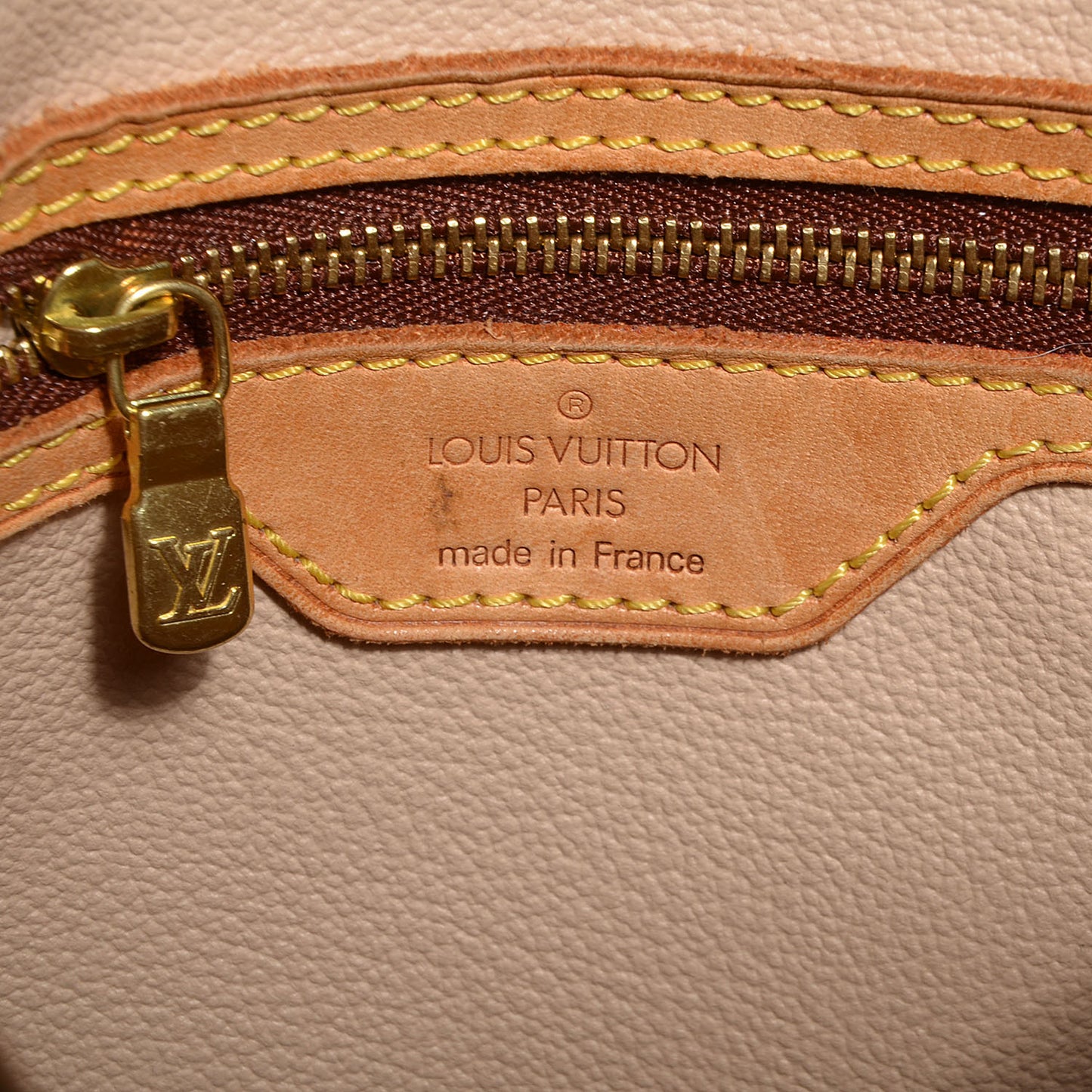 Monogram Petit Bucket 23