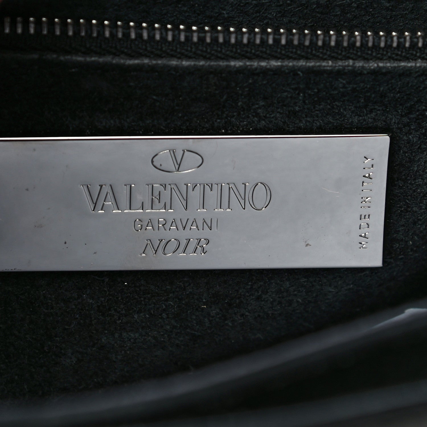 Valentino Garavani Pebbled Calfskin Onyx Medium Rockstud Rolling Flap Saddle Bag Black 12 of 21