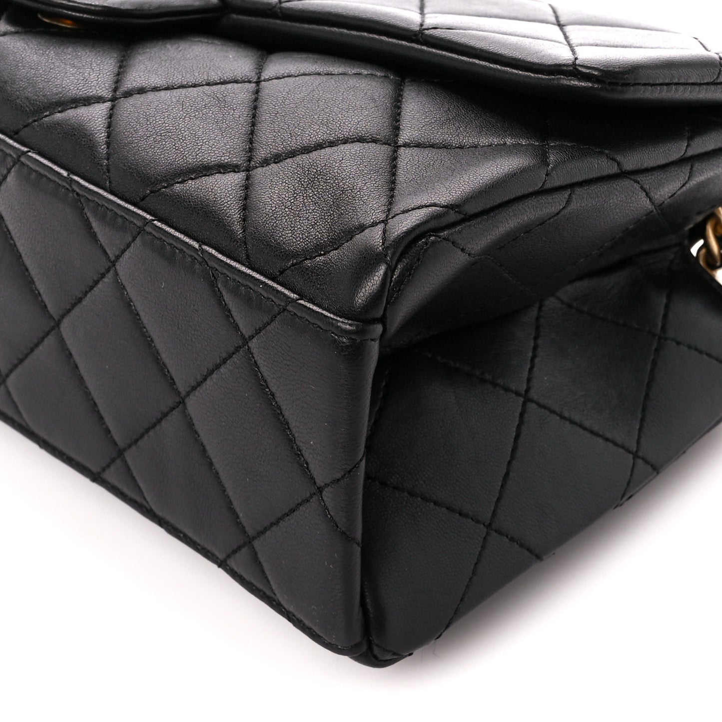 Lambskin Quilted Chaine Lettre Flap Black