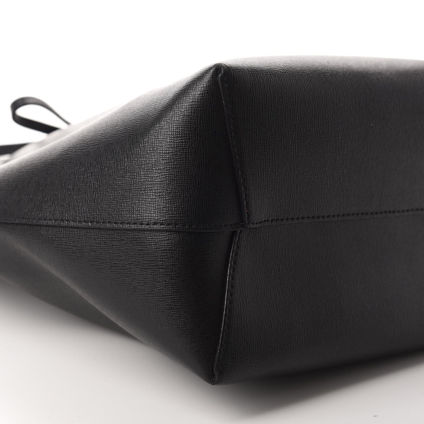 Saffiano Bucket Bag Black Flamma