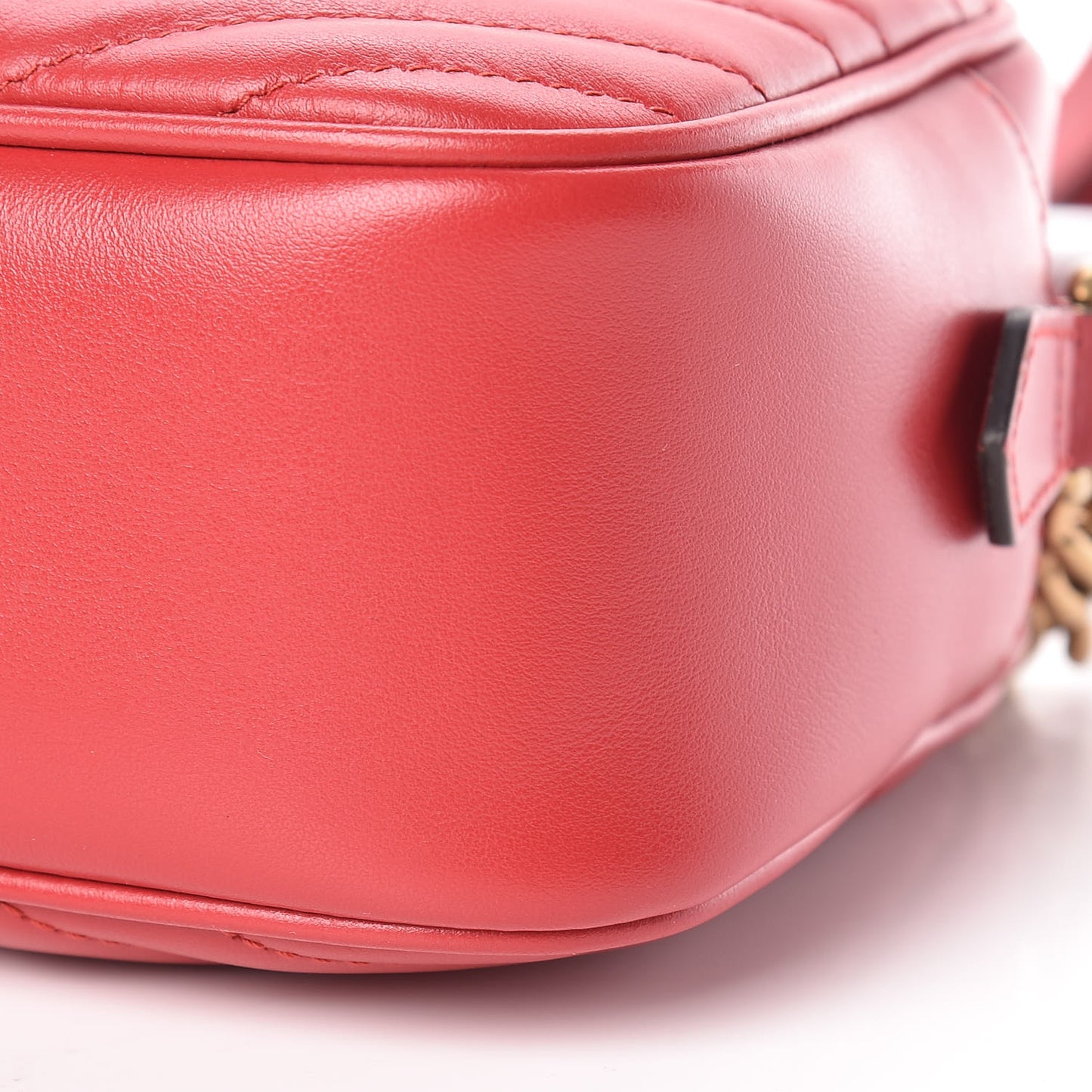 Calfskin Matelasse Small GG Marmont Chain Shoulder Bag Hibiscus Red