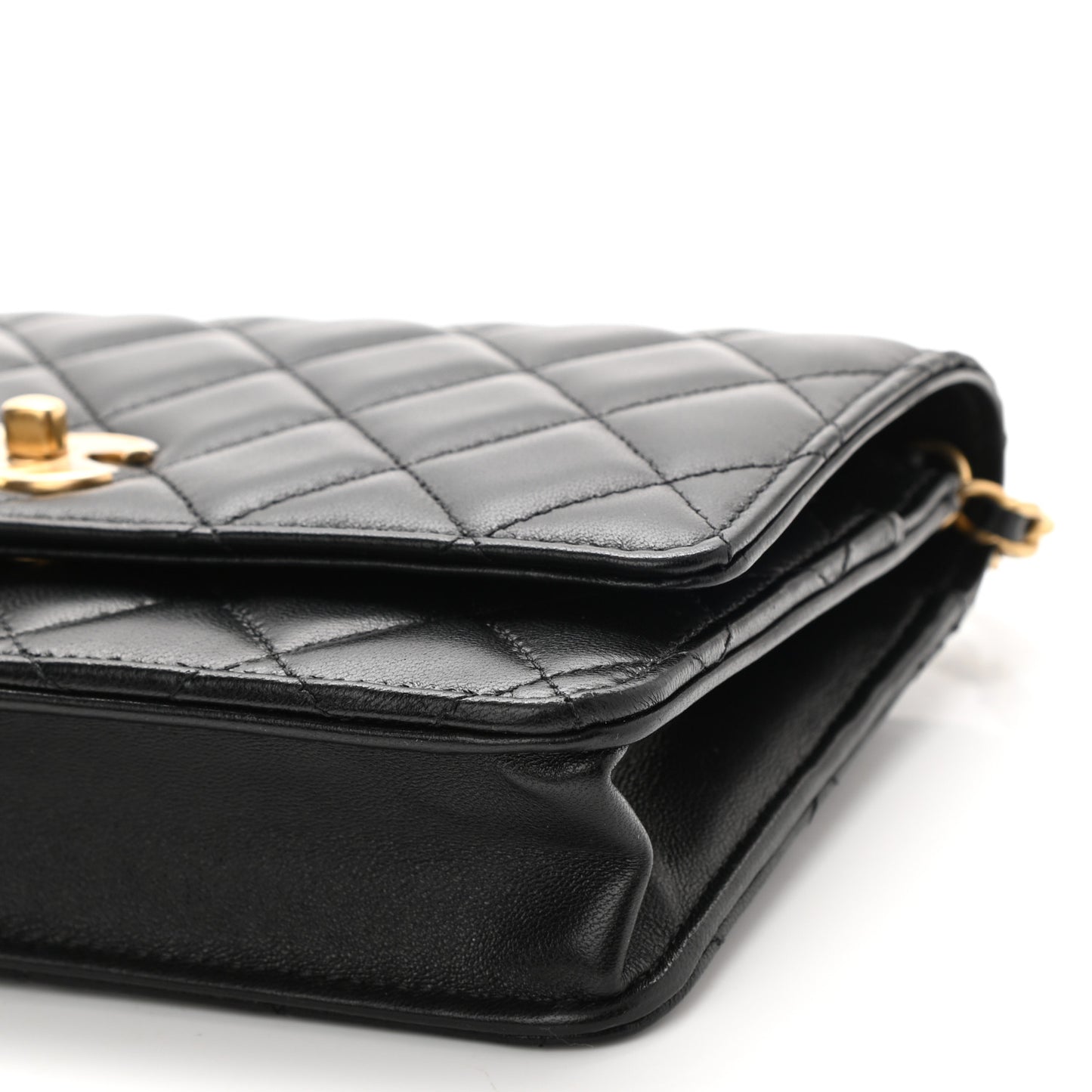 Lambskin Quilted CC Pearl Crush Wallet on Chain WOC Black
