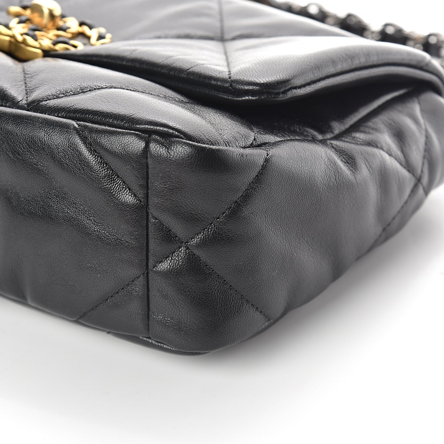 Goatskin Quilted Medium 19 Flap Black
