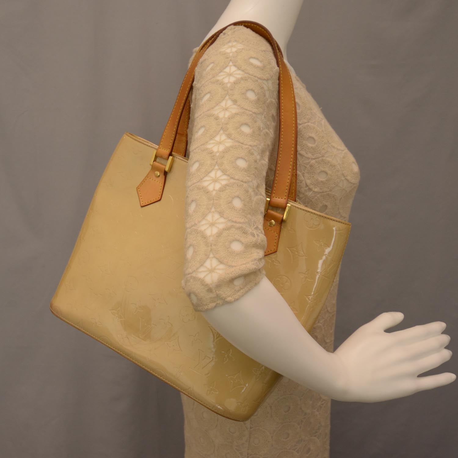 Louis Vuitton Vernis Houston Beige 2 of 7