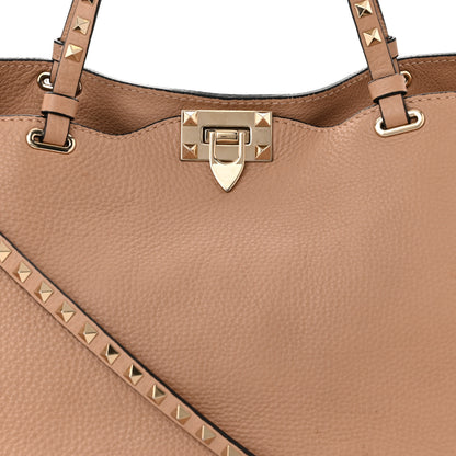 Valentino Garavani Pebbled Calfskin Medium Rockstud Tote Skin Sorbet 8 of 13