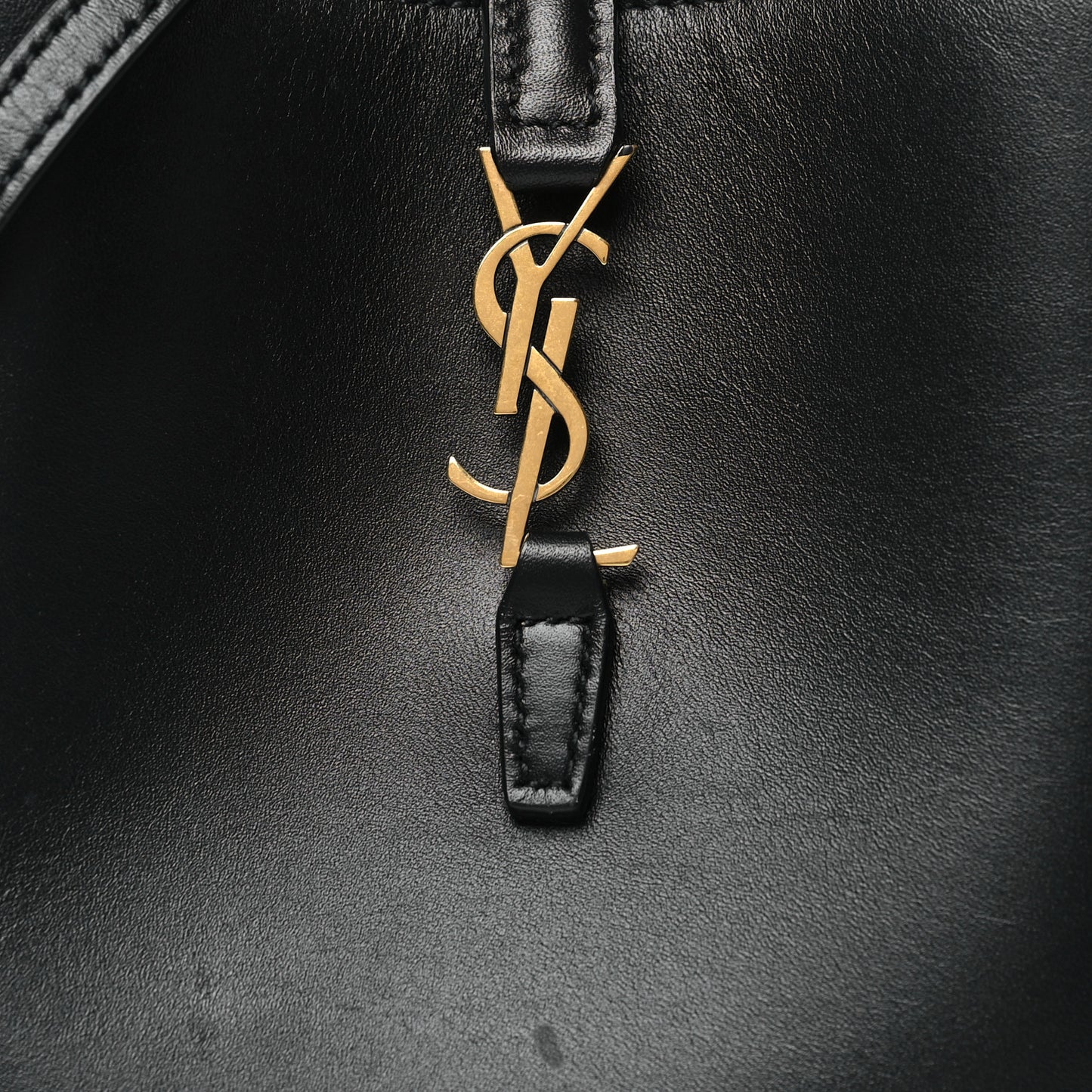 Shiny Calfskin Le 37 Mini Bucket Bag Black