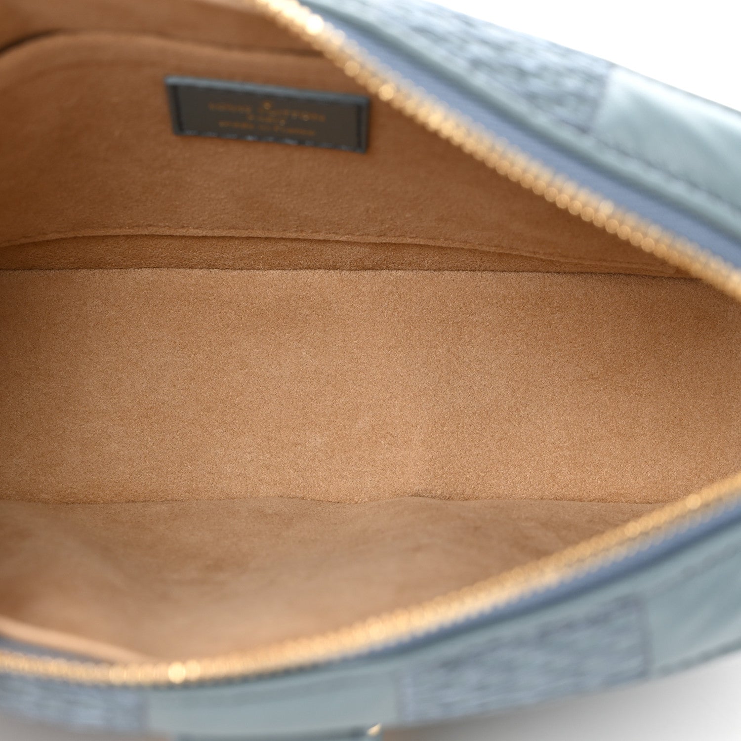 Louis Vuitton Lambskin Damier Quilt Troca PM Glacier 5 of 9
