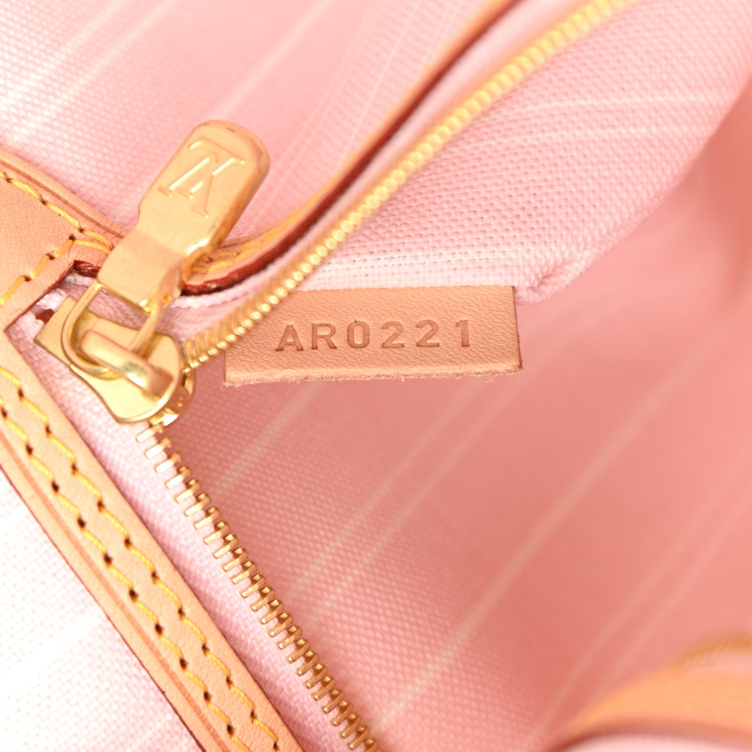 Louis Vuitton Monogram Giant By The Pool Neverfull MM Light Pink 8 of 11