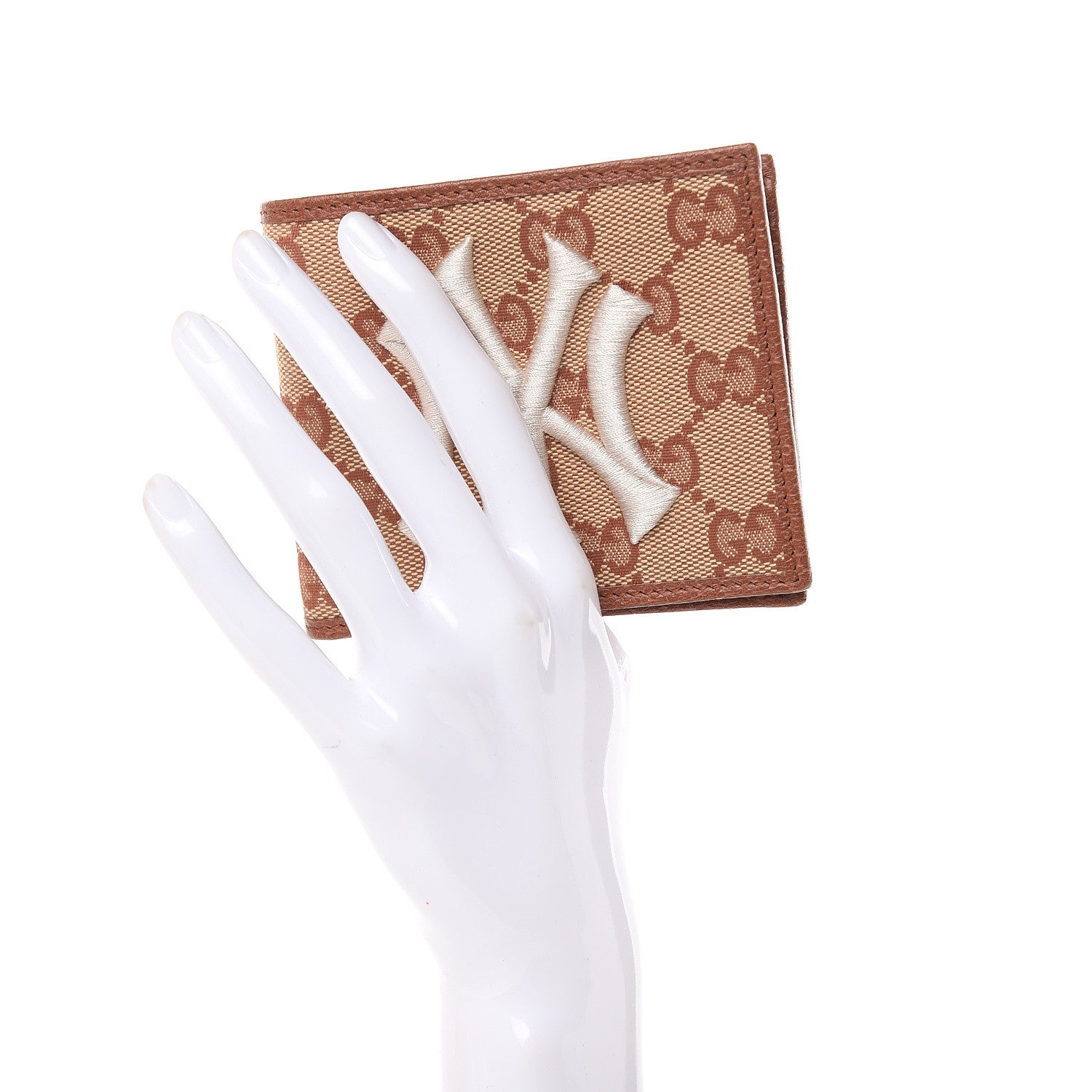 Gucci X MLB Monogram NY Yankees Bi-Fold Wallet Beige Ruggine Ivory 2 of 9