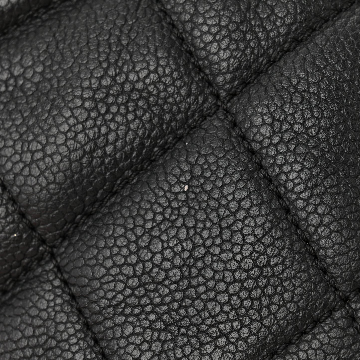 Caviar Quilted Expandable Zip Shoulder Bag Black
