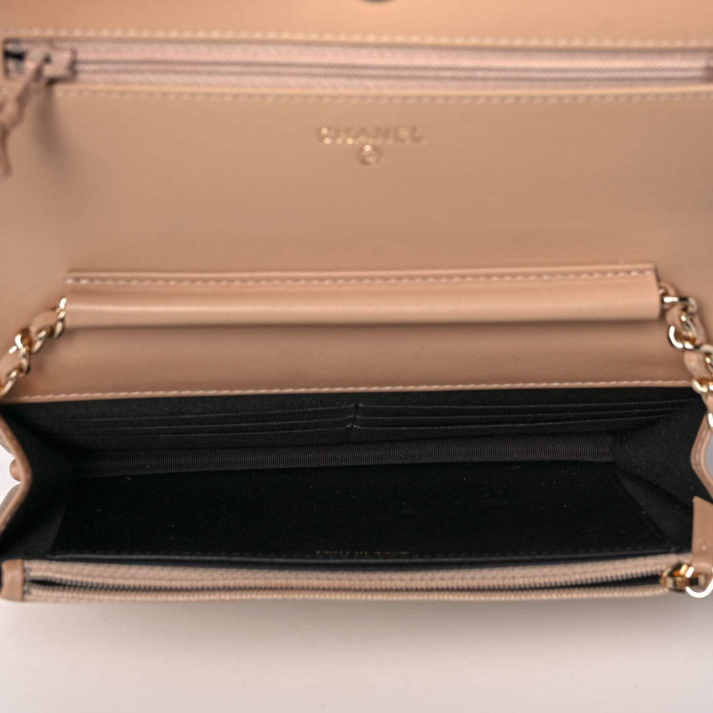 Caviar Quilted CC Filigree Wallet On Chain WOC Beige Black