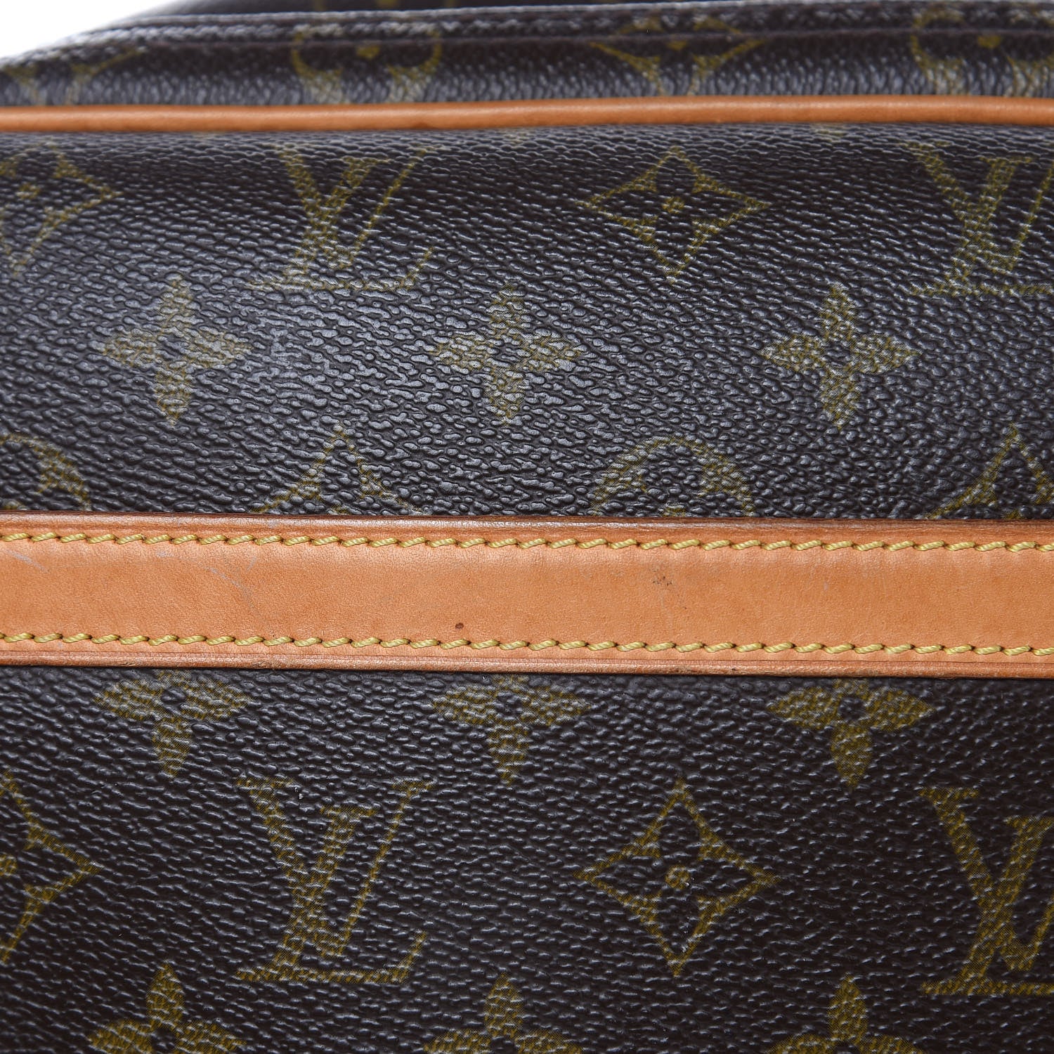 Louis Vuitton Monogram Reporter PM 16 of 21
