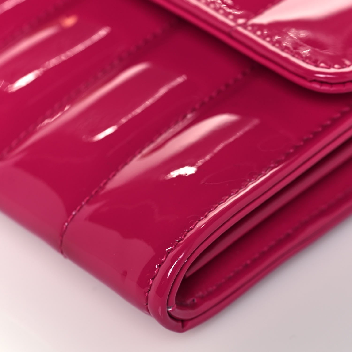 Saint Laurent Patent Matelasse Monogram Small Vicky Chain Bag Bubblegum 9 of 12