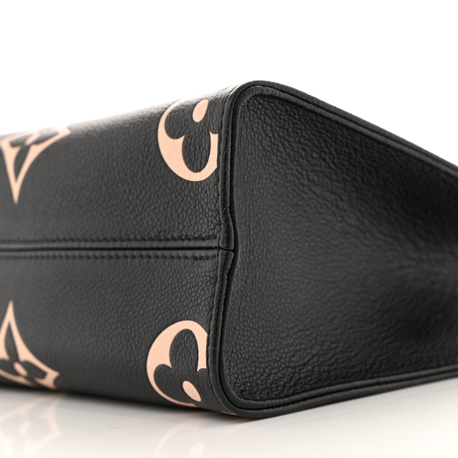 Louis Vuitton Empreinte Monogram Giant Onthego PM Black Beige 9 of 11