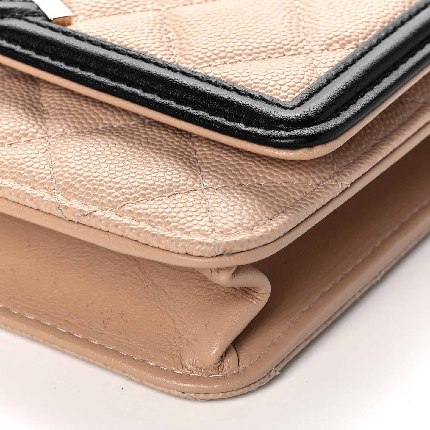 Caviar Quilted CC Filigree Wallet On Chain WOC Beige Black