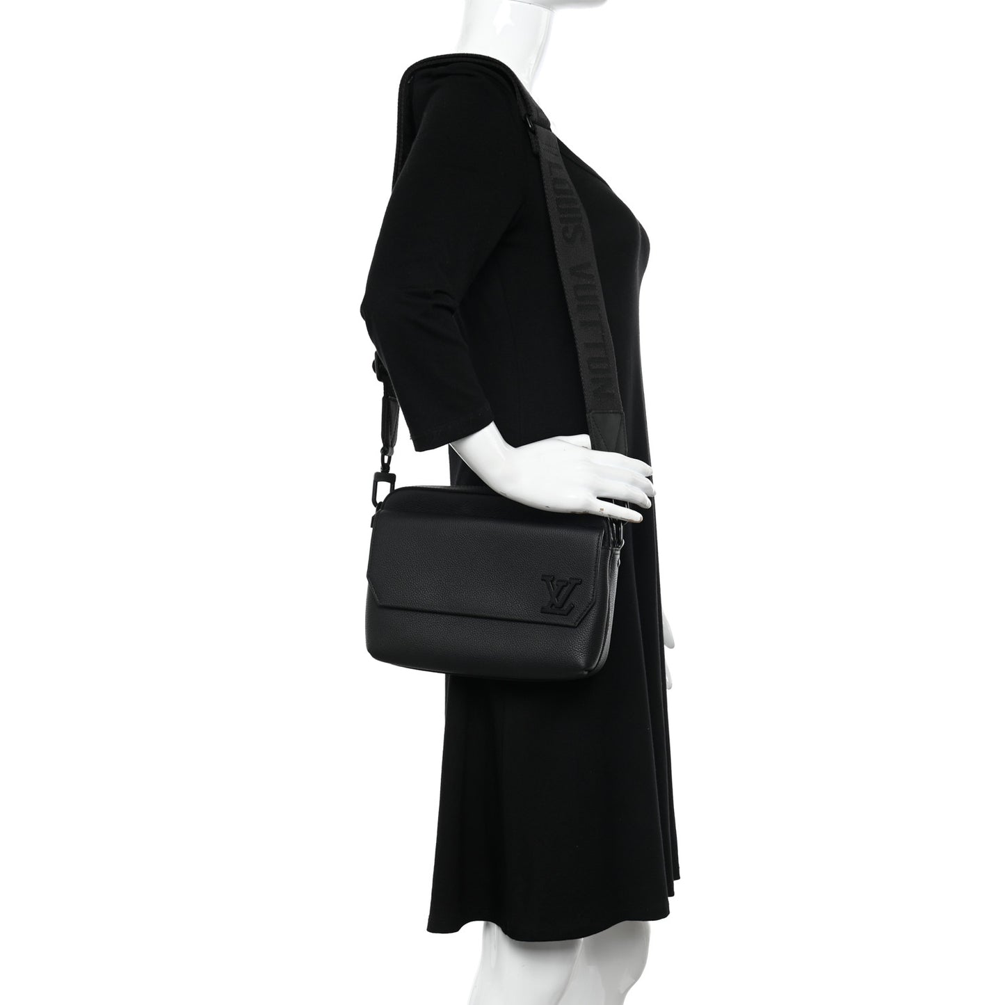 Calfskin Aerogram Fastline Messenger Black