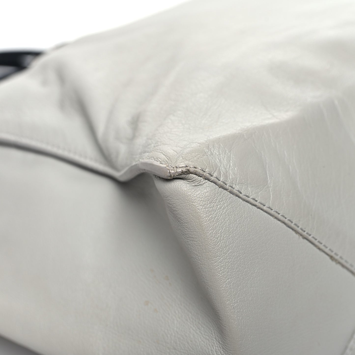 Supple Calfskin Bi-Color Papier A4 Tote White Black