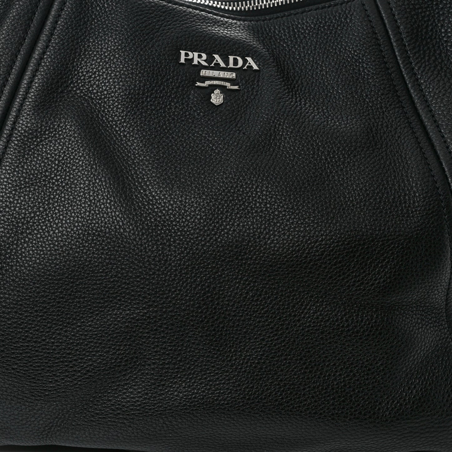 Vitello Phenix Hobo Black