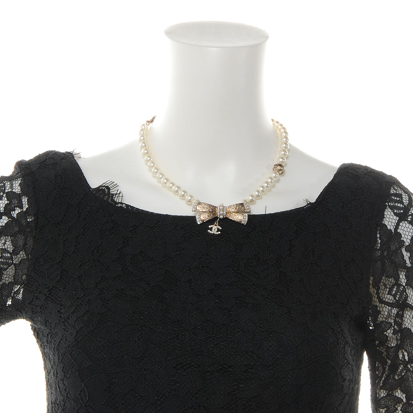 Pearl Bow Short Necklace