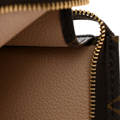 Louis Vuitton Monogram Toiletry Pouch 15 6 of 9