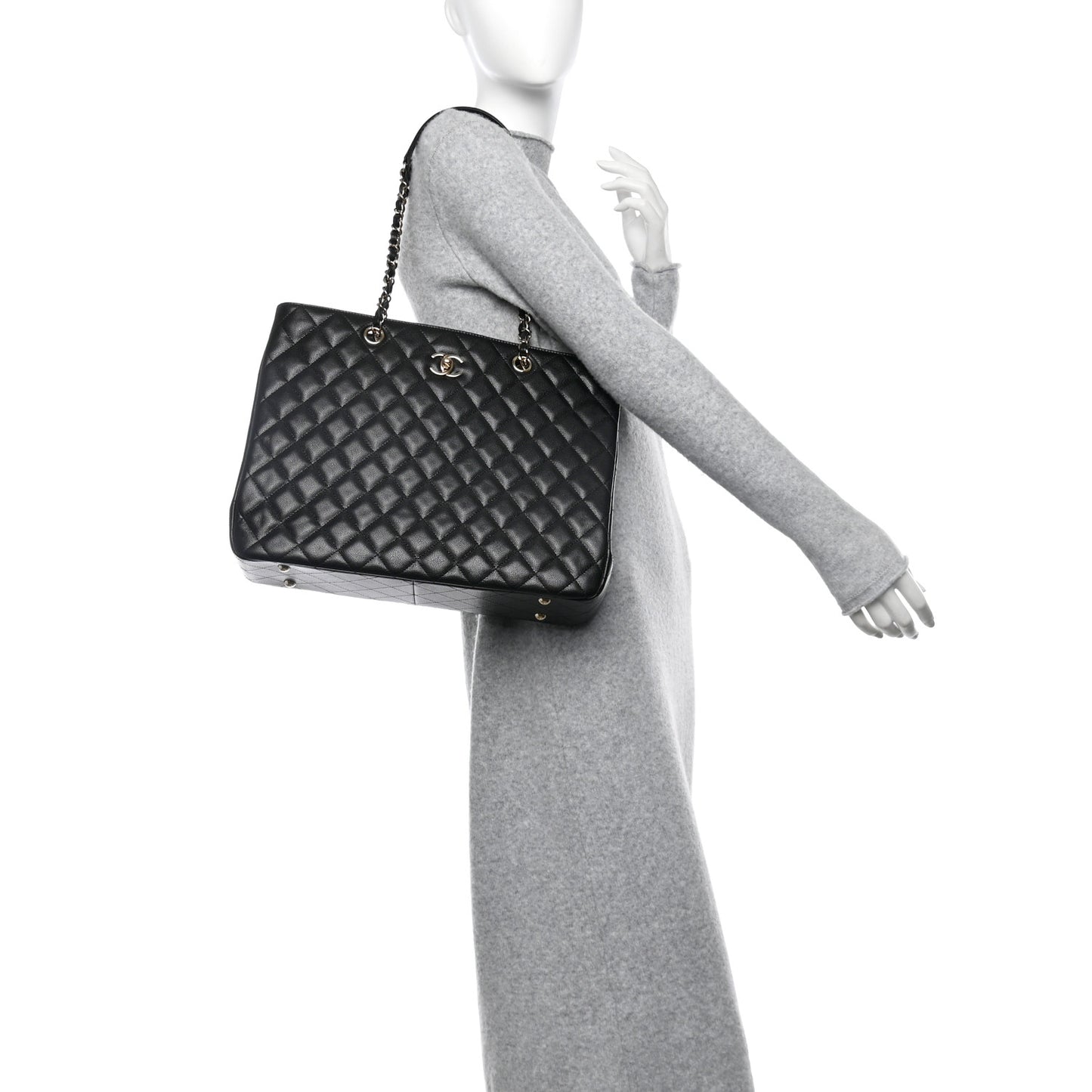 Caviar Quilted Large CC Shopping Tote Black