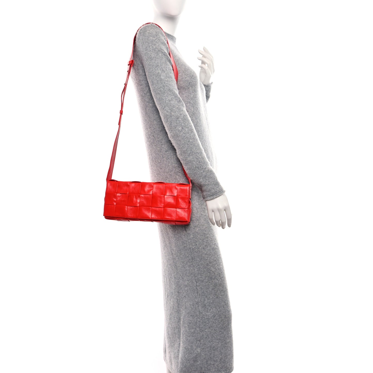 Paper Calfskin Intrecciato Stretch Cassette Bright Red