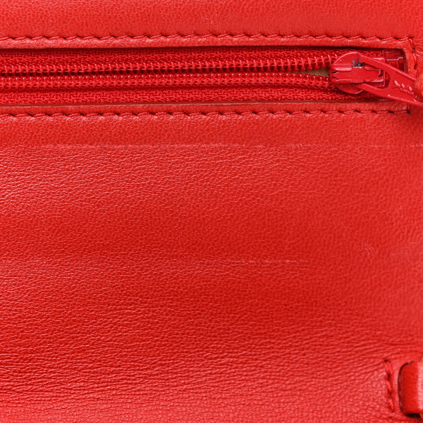 Lambskin Quilted Golden Class Wallet on Chain WOC Red