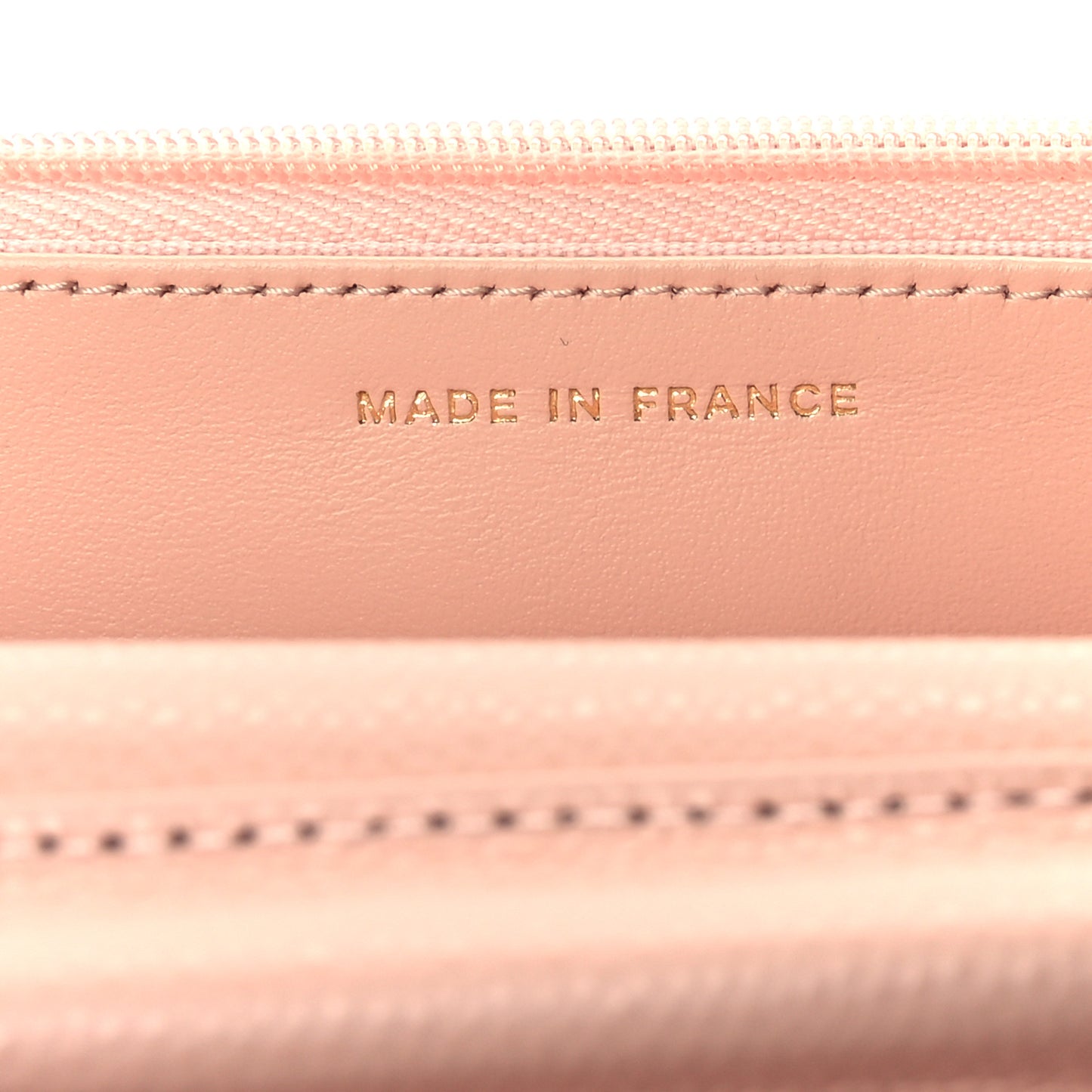 Caviar Quilted Wallet On Chain WOC Light Pink