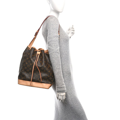 Louis Vuitton Monogram Noe 2 of 10