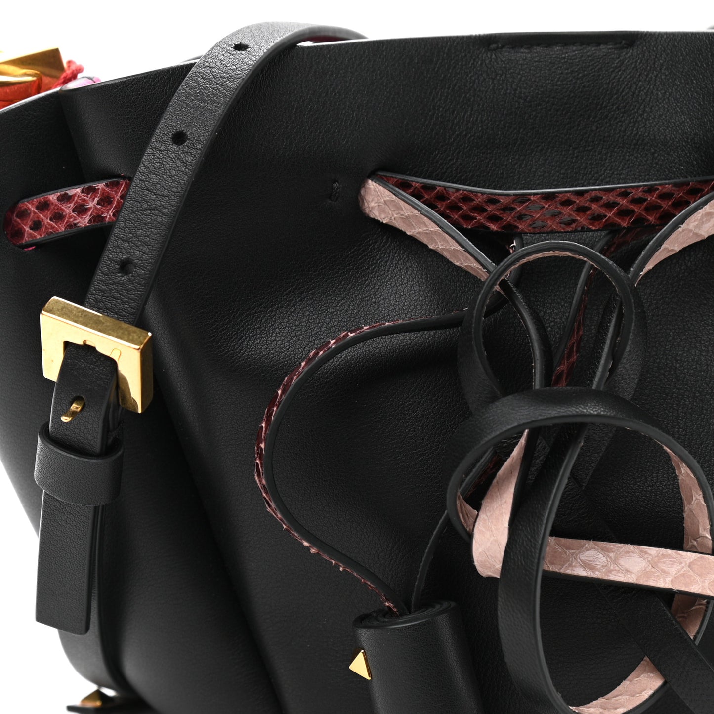 Vitello Ayers VLogo Bucket Bag Black