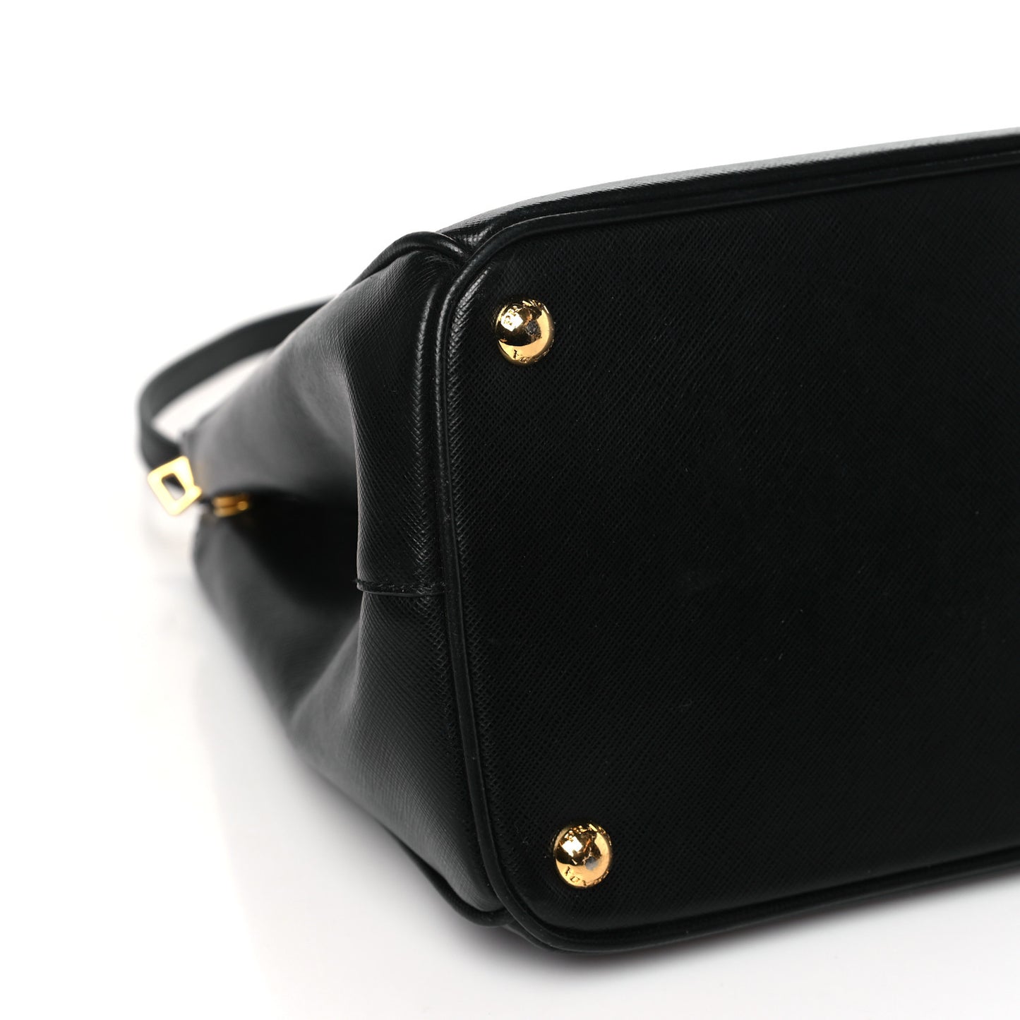 Saffiano Medium Galleria Double Zip Tote Black