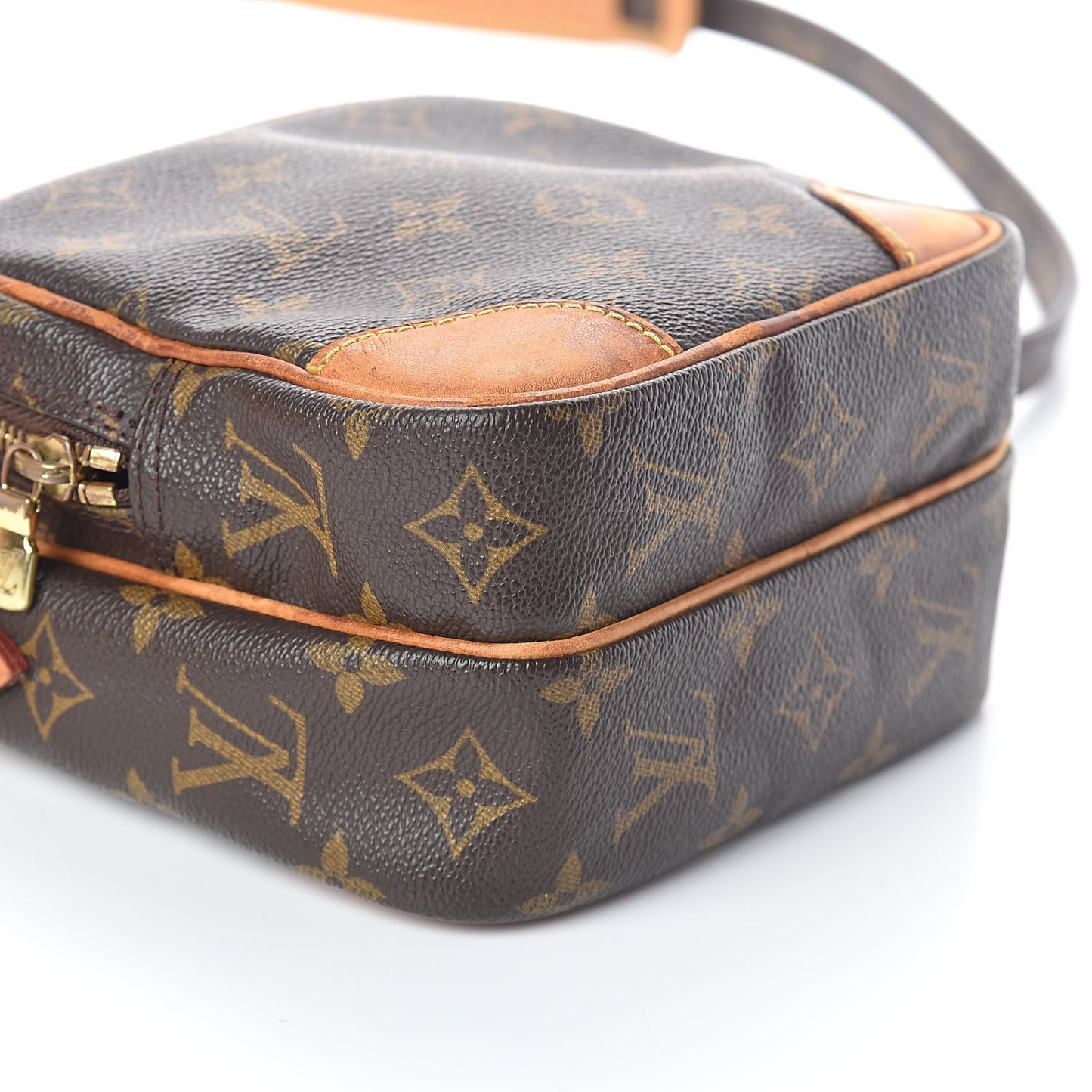 Monogram Amazone