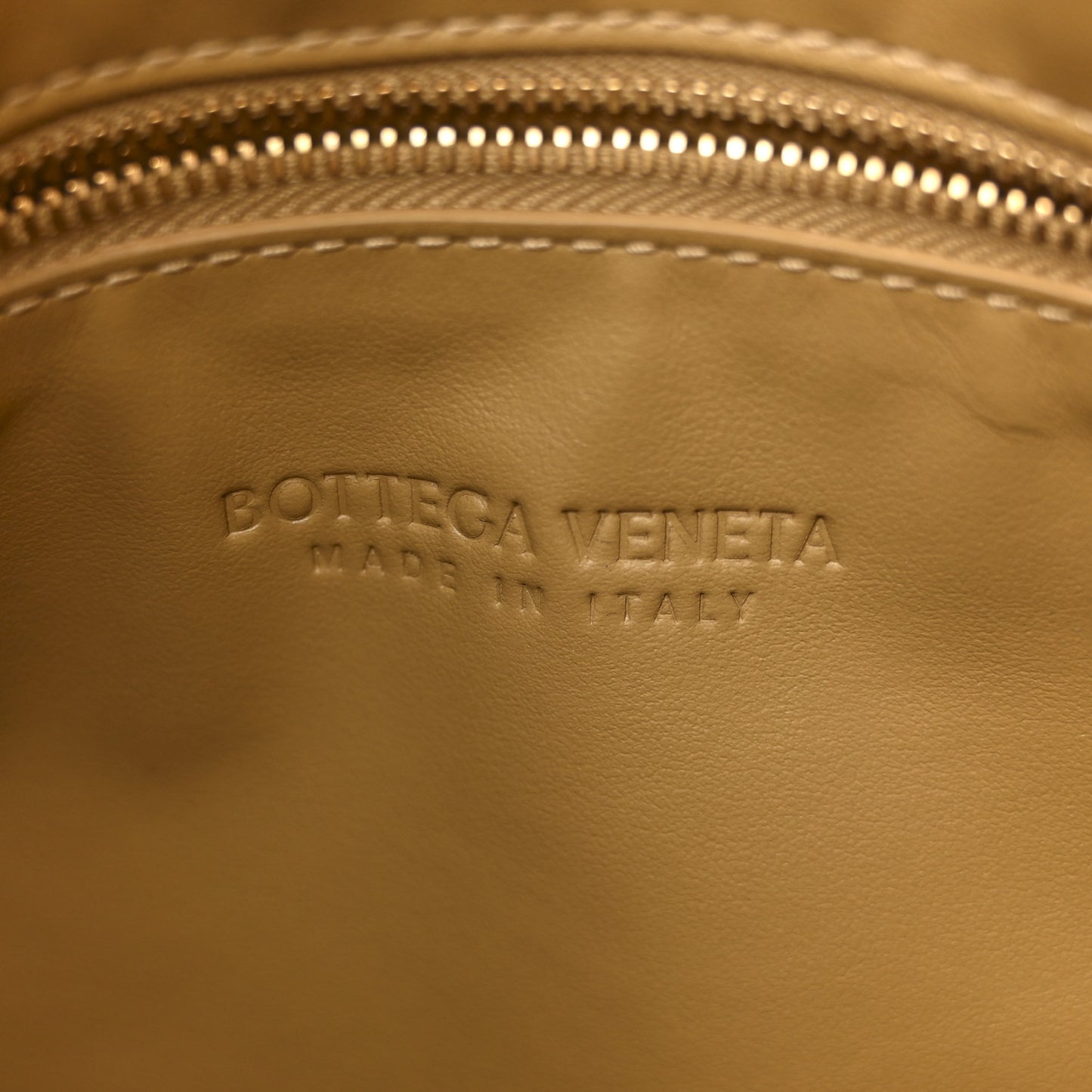 Calfskin Intrecciato Small Hop Dark Praline