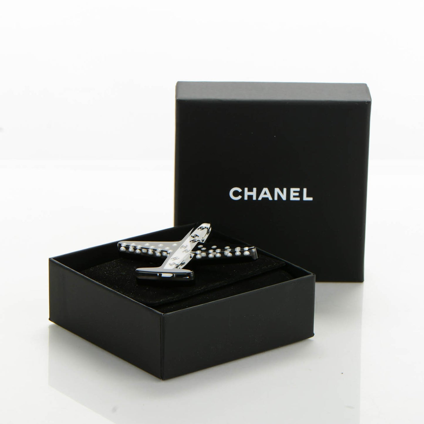 Resin Pearl CC Airplane Brooch Black White