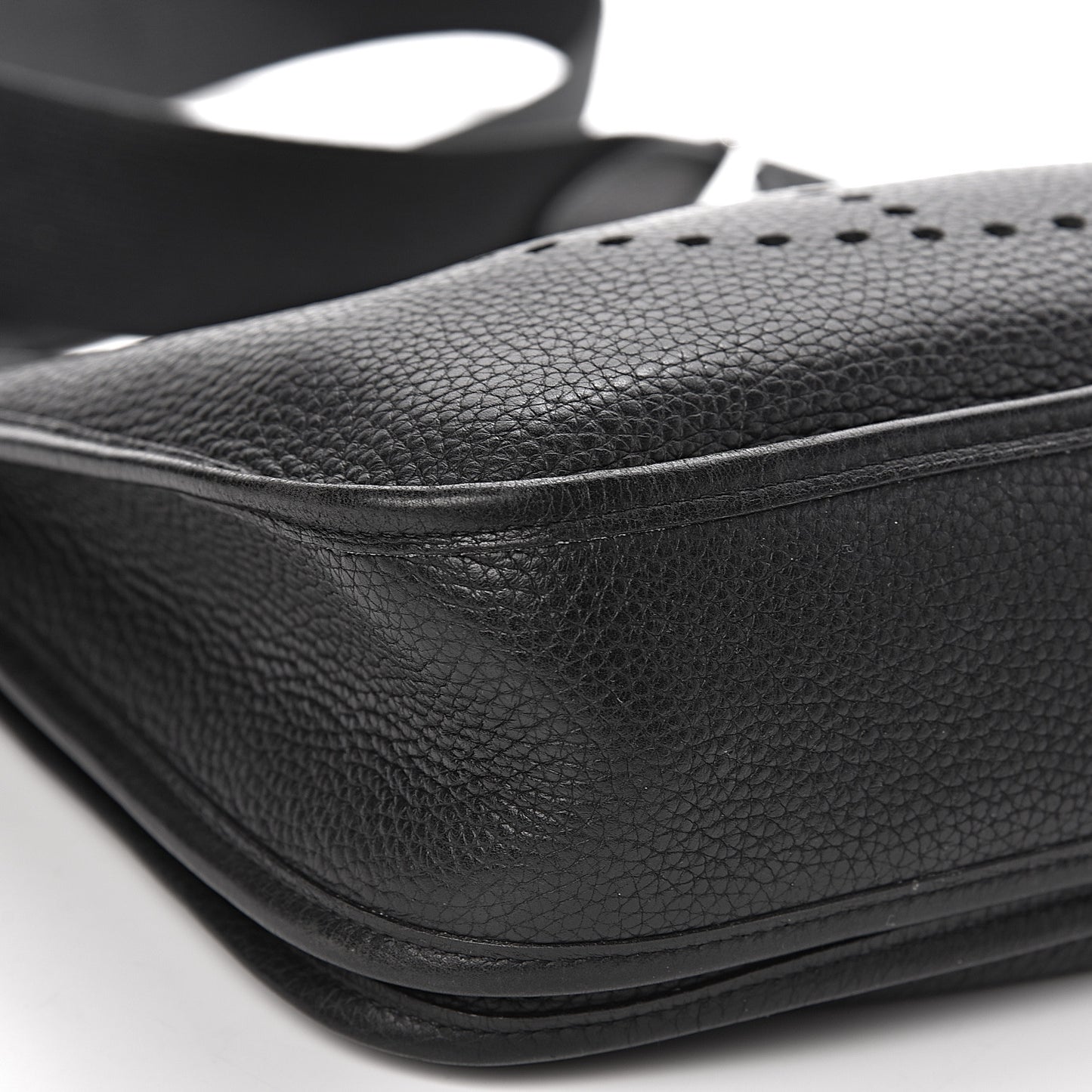 Taurillon Clemence Evelyne II PM Black