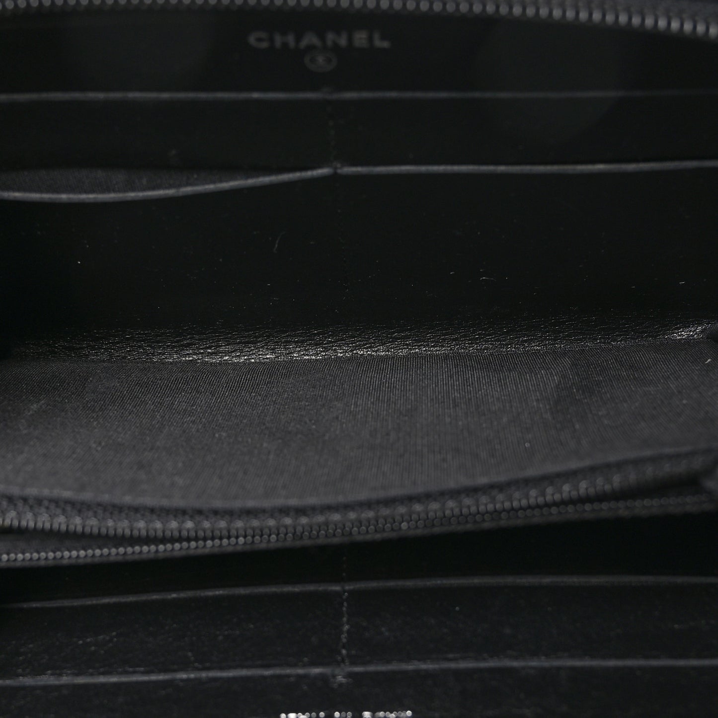 Patent Trousse Maquil Wallet Black